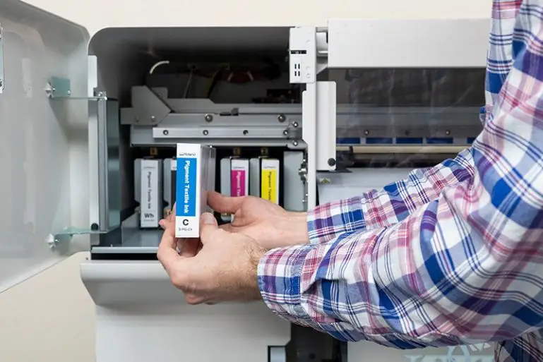 Текстильный плоттер Roland VersaSTUDIO BY-20 