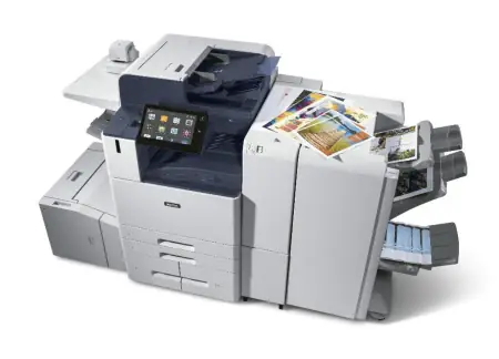 МФУ Xerox AltaLink C8230 с тандемным лотком 